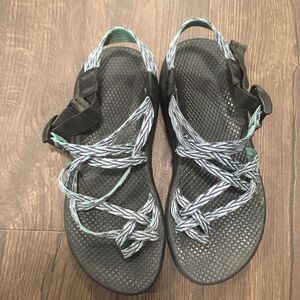 Chacos green double strap classic size 7 hiking sandals